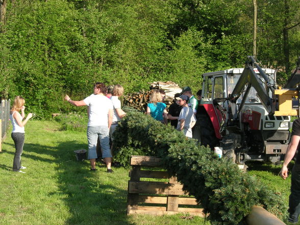 Maibaumaufstellen - 