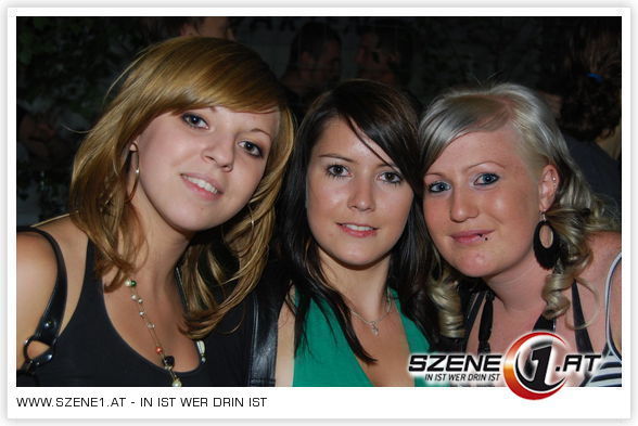 P@rtY unD L@@@nGe nÄcHT€... ;) - 