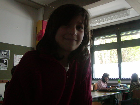 In Da ScHuL HaLt !!!!!! - 