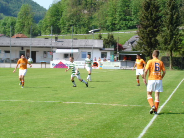 Hüssi beim kicken - 