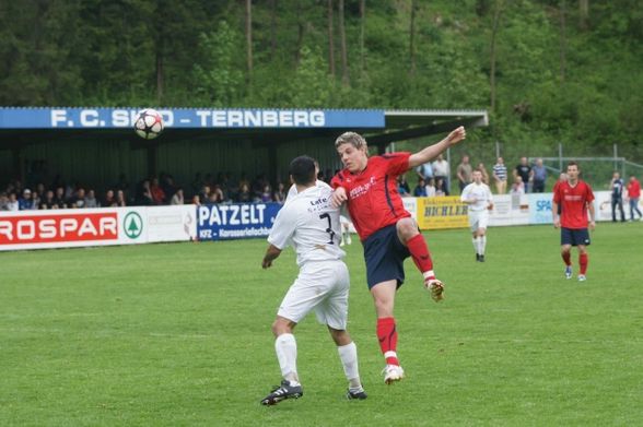 Hüssi beim kicken - 