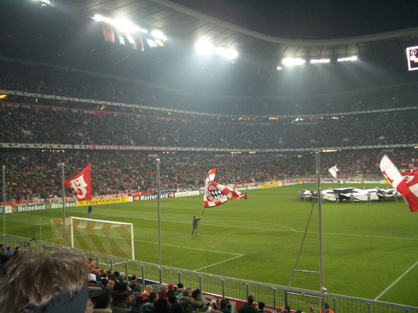 FC BAYERN MÜNCHEN - 