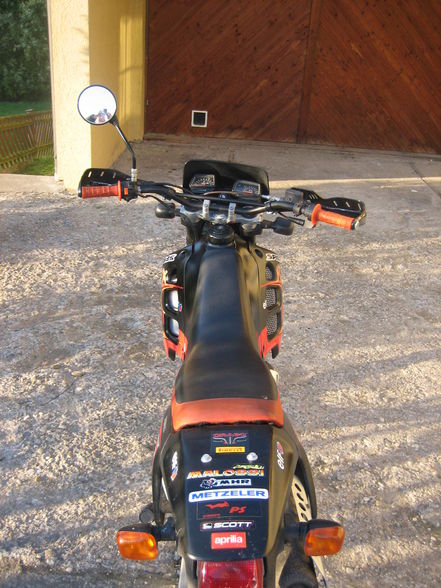 ZUM VERKAUF: APRILIA RX 50 - 