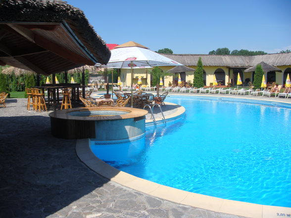 Laguna pool club - 