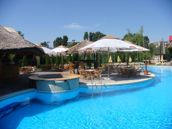 Laguna pool club - 