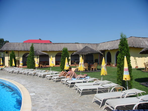 Laguna pool club - 