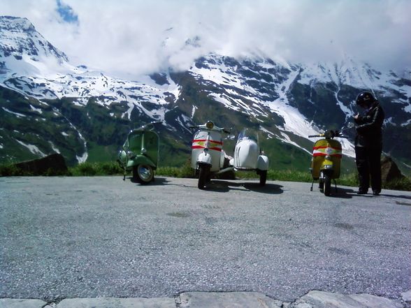 World Vespa Days 09 Zell am See - 