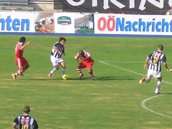 LASK Linz vs. Bayern München - 