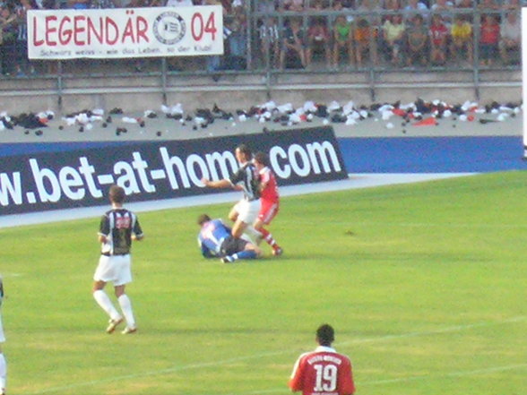 LASK Linz vs. Bayern München - 