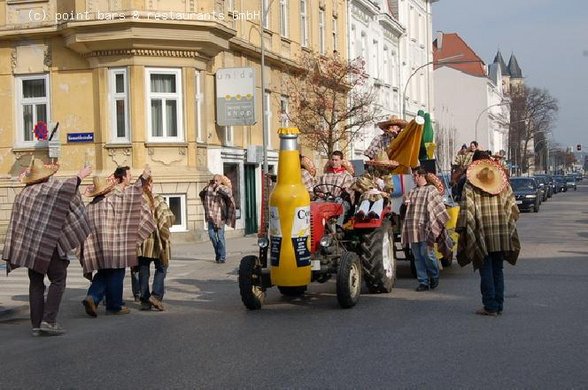 Fasching goes on - Faschingsumzug, Point - 