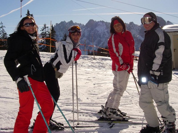 b-day skiing 260108@gosau - 