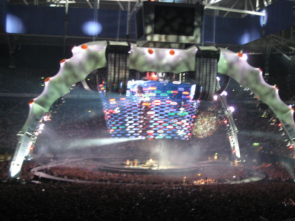 U2 rockt! 360° Tour in Gelsenkirchen - 