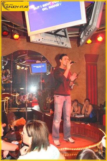 Karaoke Bar - 