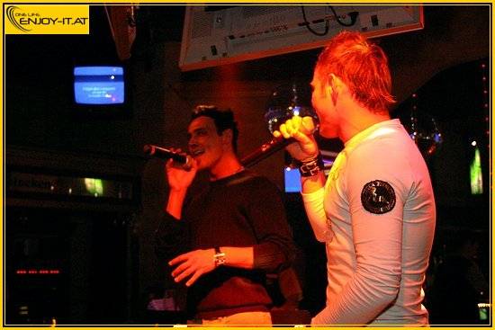 Karaoke Bar - 