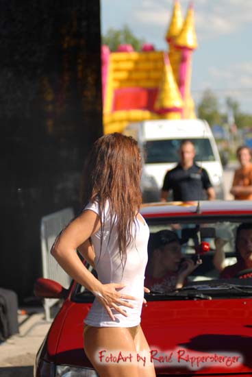 sexy Car-wash in haid!! - 