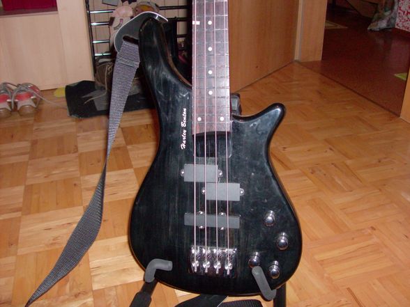 Meine Bass Gitarre - 