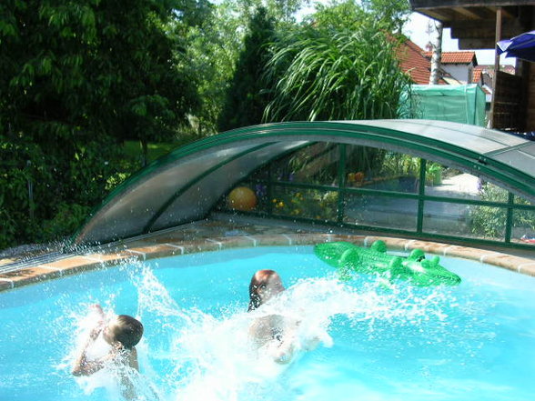 In Julia´s Pool!!! - 