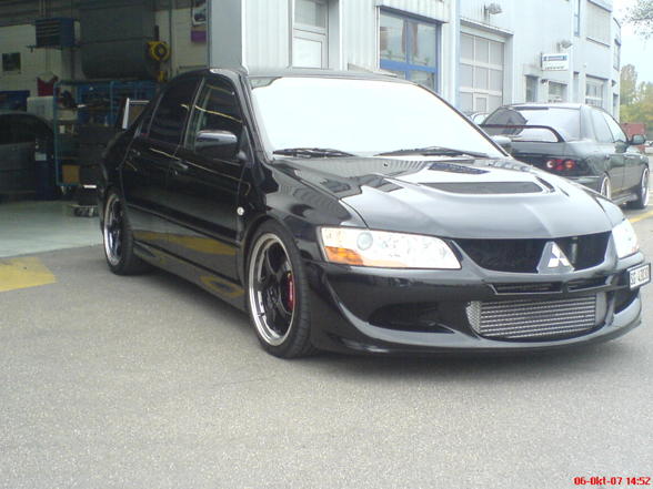 Mitsubishi...Evo 8 - 