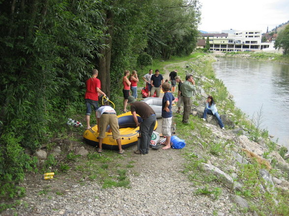 Survivaltrip auf der Murinsel - 