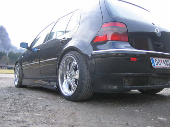 VW - GOLF - 