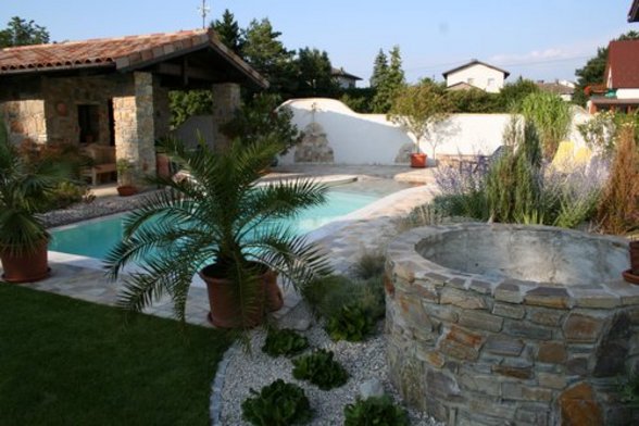 POOL AND STONE - 