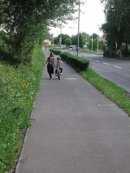 Selina lernt Radfahren - 