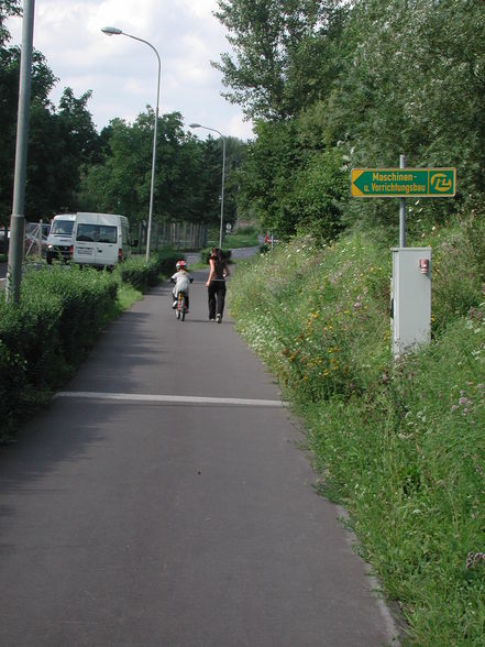 Selina lernt Radfahren - 