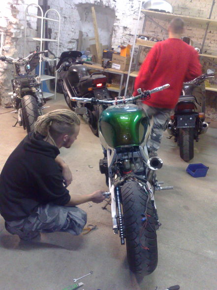 GARAGE UND MOPED UMBAU - 