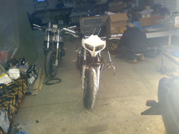 GARAGE UND MOPED UMBAU - 