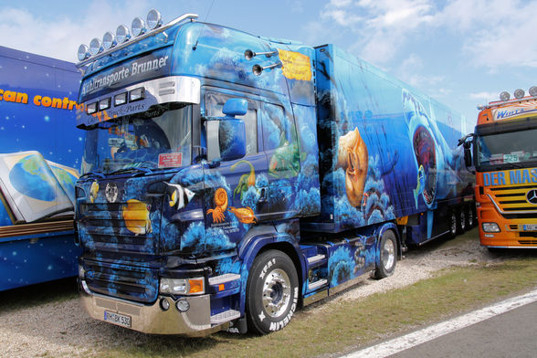 SCANIA - The King On The Road - 