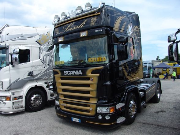 SCANIA - The King On The Road - 