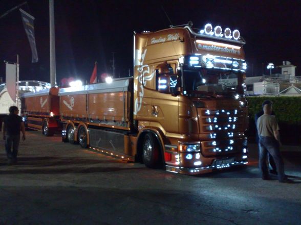 SCANIA - The King On The Road - 