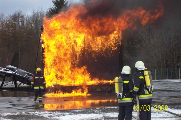 Flughafenfeuerwehr - 