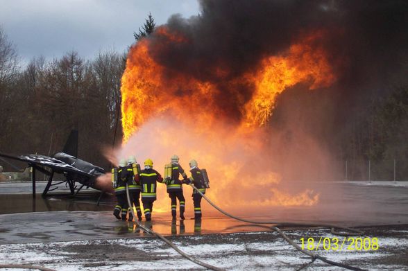 Flughafenfeuerwehr - 