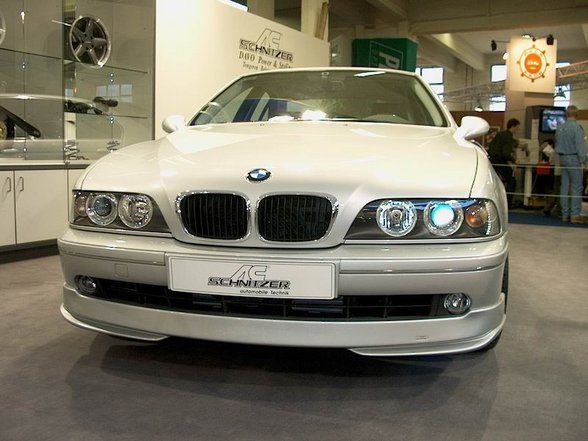 BMW - 