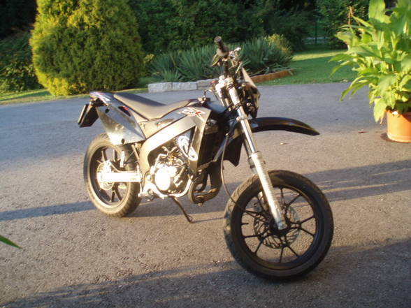 des woa moi mei moped - 