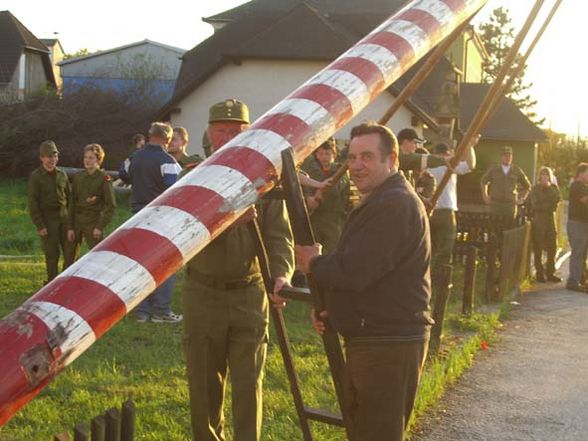 Maibaumaufstellen in Allerheiligen - 