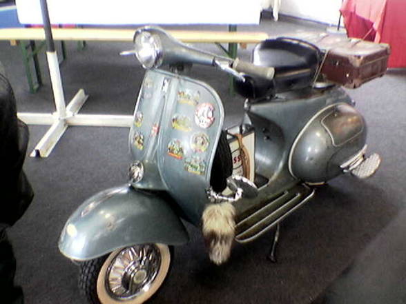 **VESPA--nèst pas?** - 