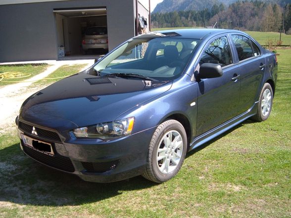 Mitsubishi Lancer - 