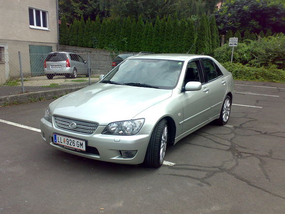 Lexus IS 200 - 