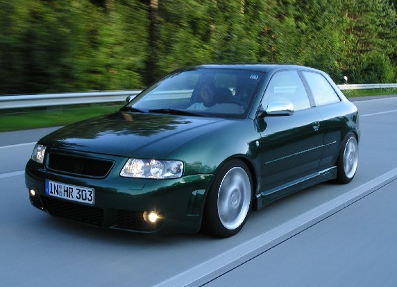 AUDI A4 - 