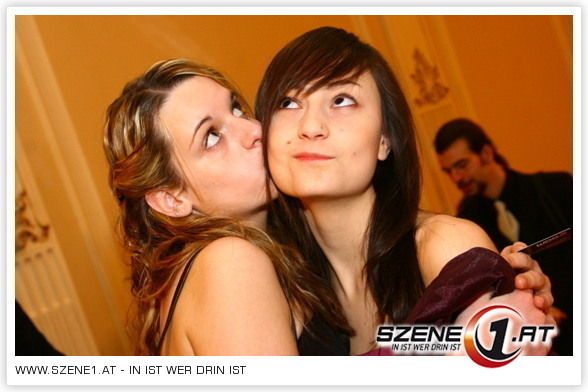 HLW KREUZSCHWESTERN BALL    - 