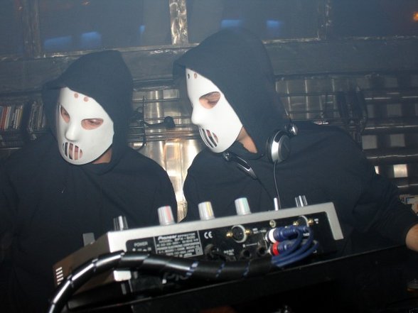 •---->angerfist<----• - 