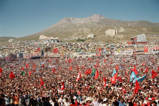 NE MUTLU TÜRKÜM DIYENE - 