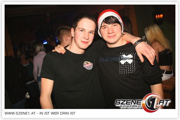 Szene1 CHRISTMAS-PARTY Tonight - 