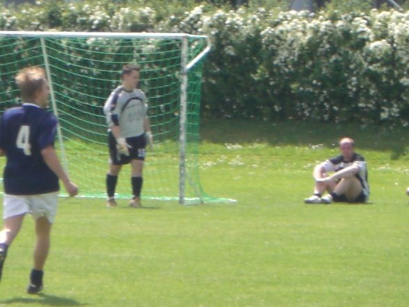 Fussball Kuchikäschtli+folgen Absturtz - 