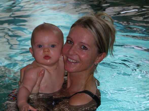 ** BABYSCHWIMMEN** - 