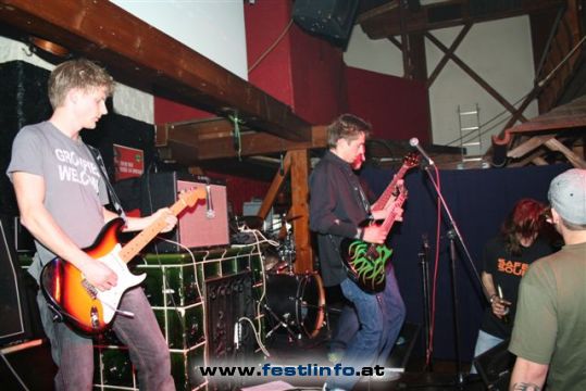 Bandcontest: Bruada mit "ARROWPLANE - 