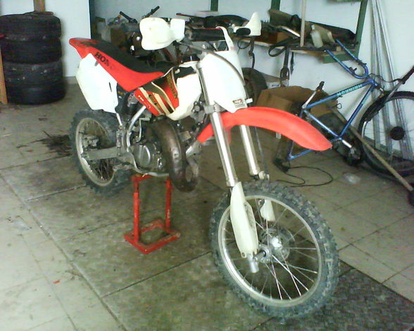 Honda CR 85  - 