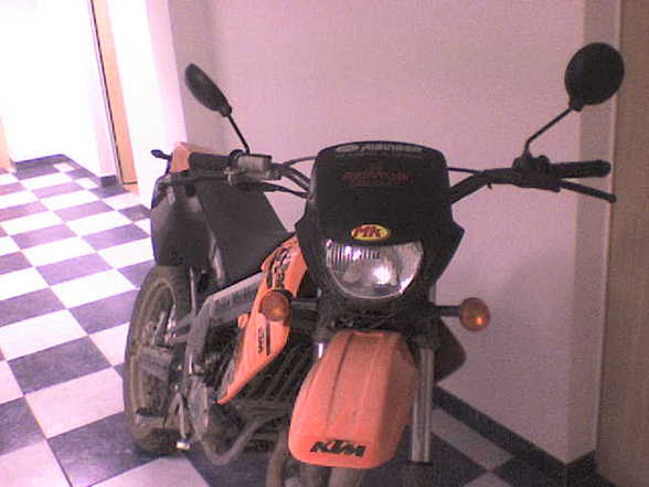 Mei Moped  - 